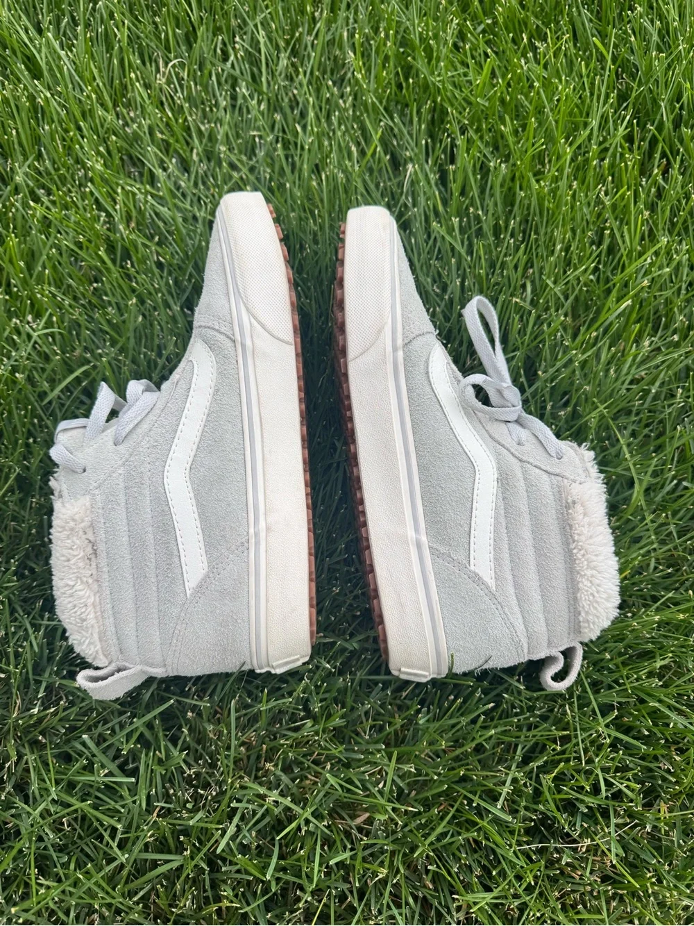 Vans Ward Hi MTE Gray Suede Sherpa Lined High Tops Women’s 8.5